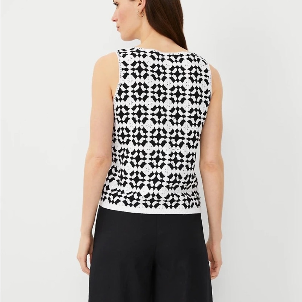 NWT: Ann Taylor Monochrome Crochet Sweater Geometric Tank Top